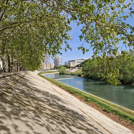 Avec Vue Sur Le Lez